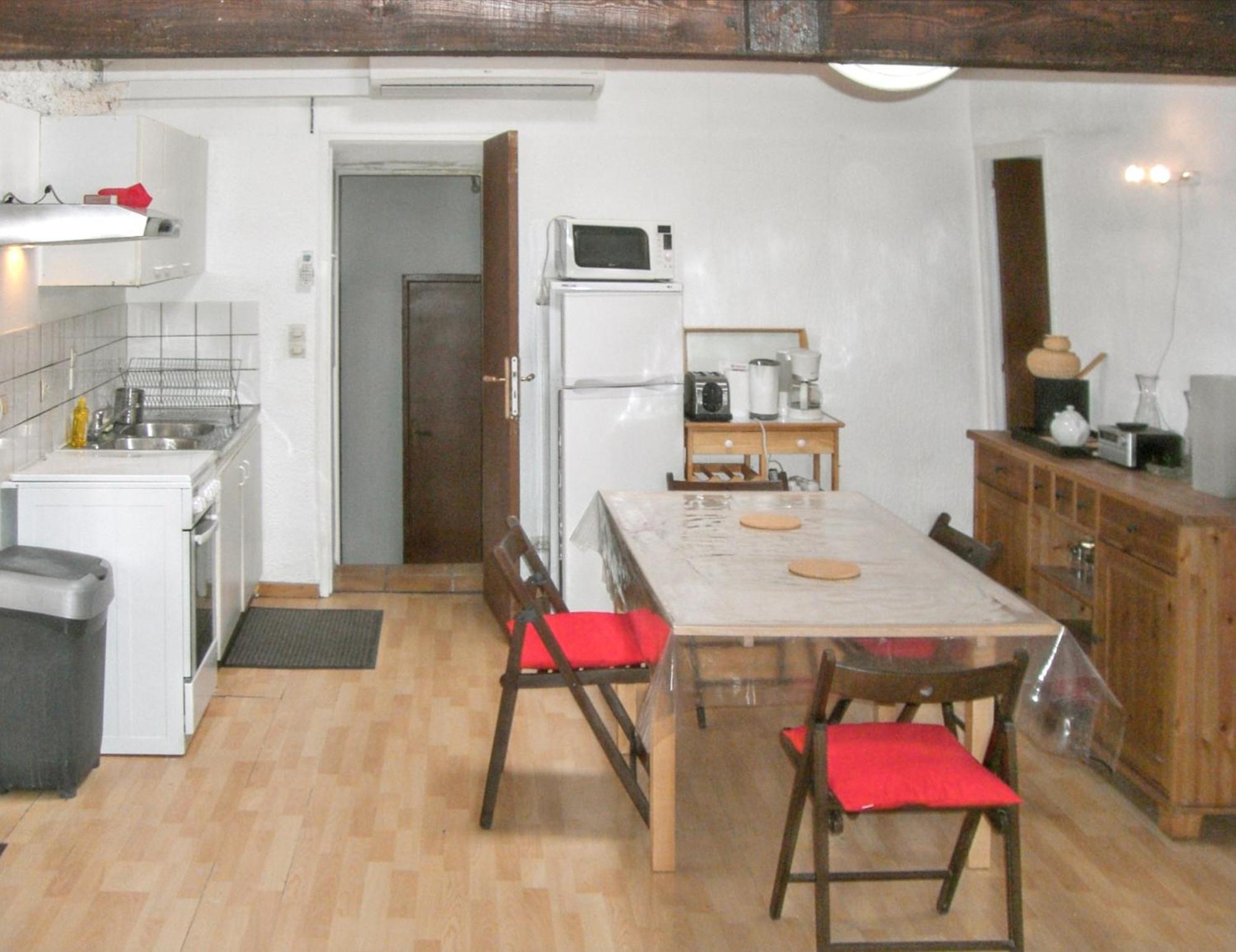Maison Charmante Avec Terrasse Et Jardin A Noves מראה חיצוני תמונה