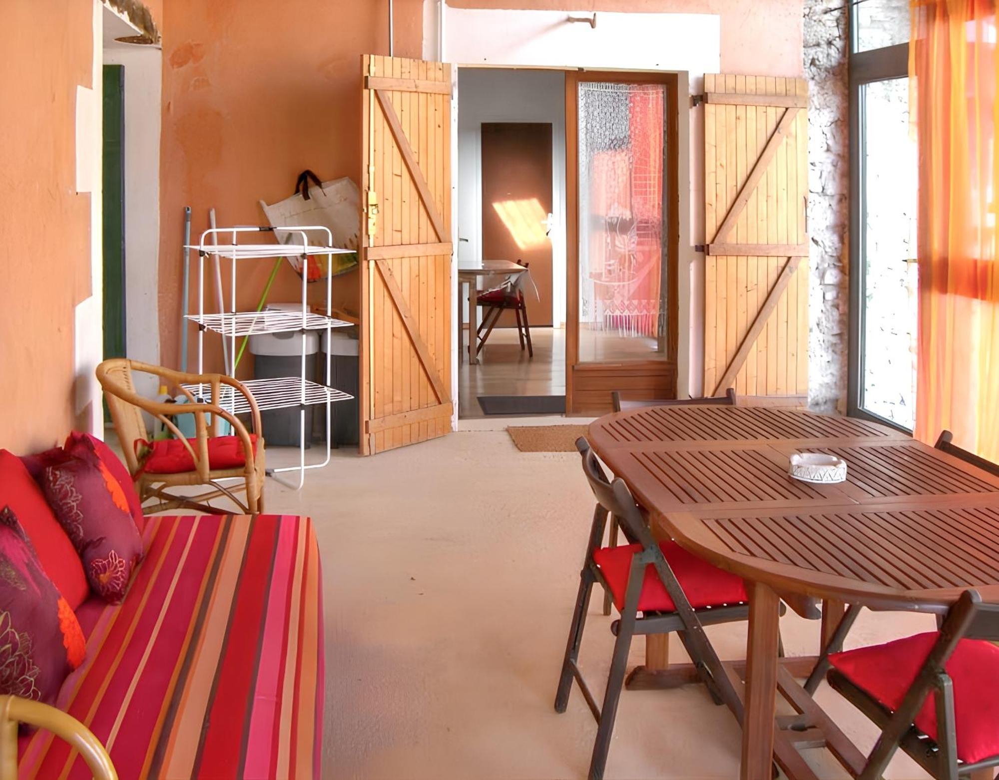 Maison Charmante Avec Terrasse Et Jardin A Noves מראה חיצוני תמונה